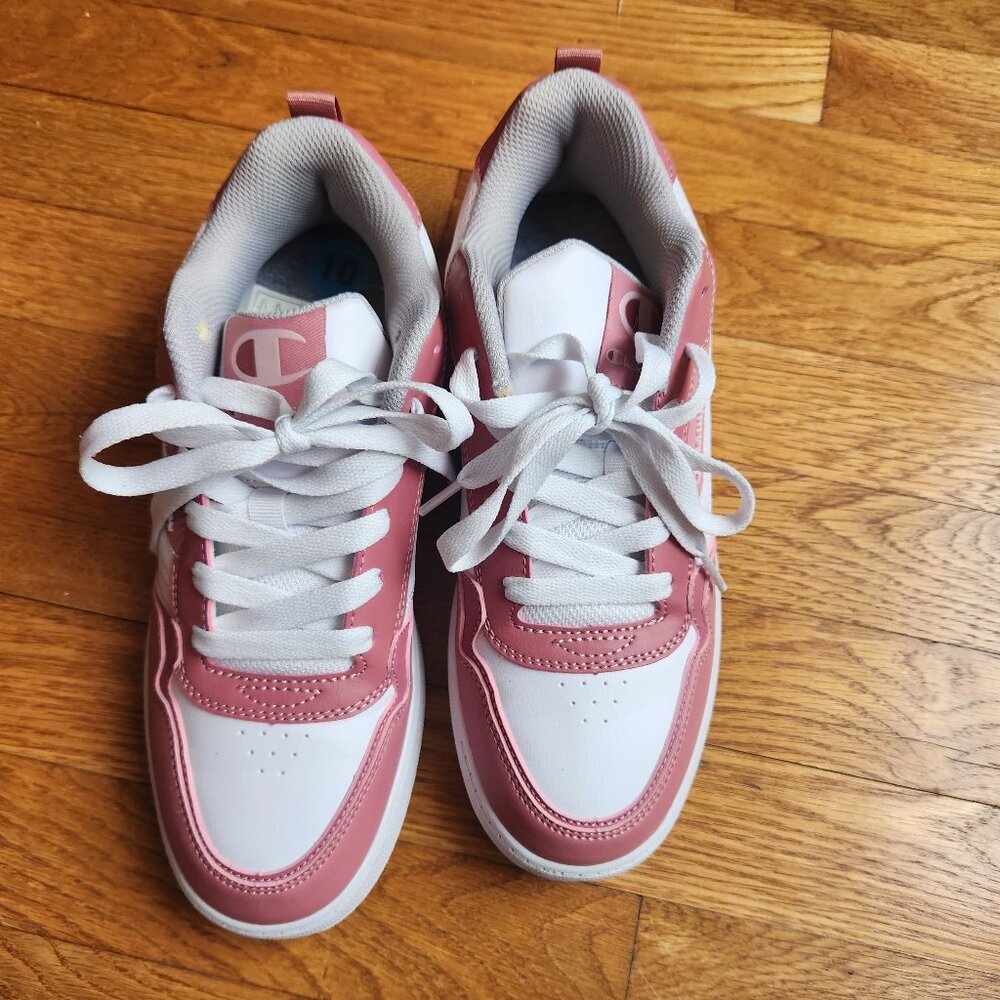 CHAMPION PINK AND WHITE SNEAKERS